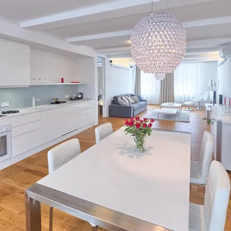 Апартаменты Wishlist Residences - Karlin
